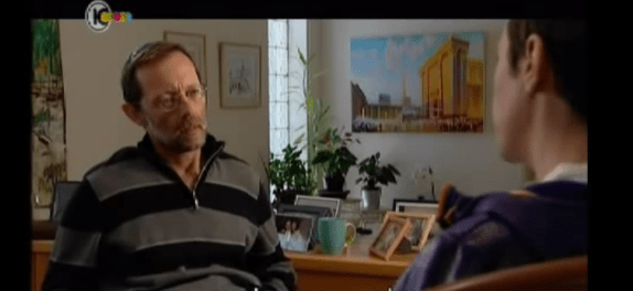 פייגלין ראיון ערוץ 10 עם מקדש מאחוריו