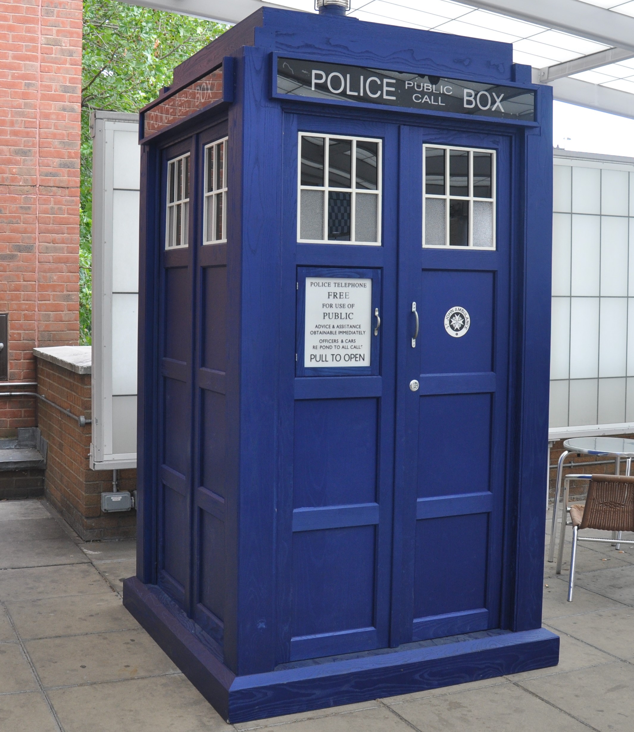 WIKI Tardis_BBC_Television_Center.jpg